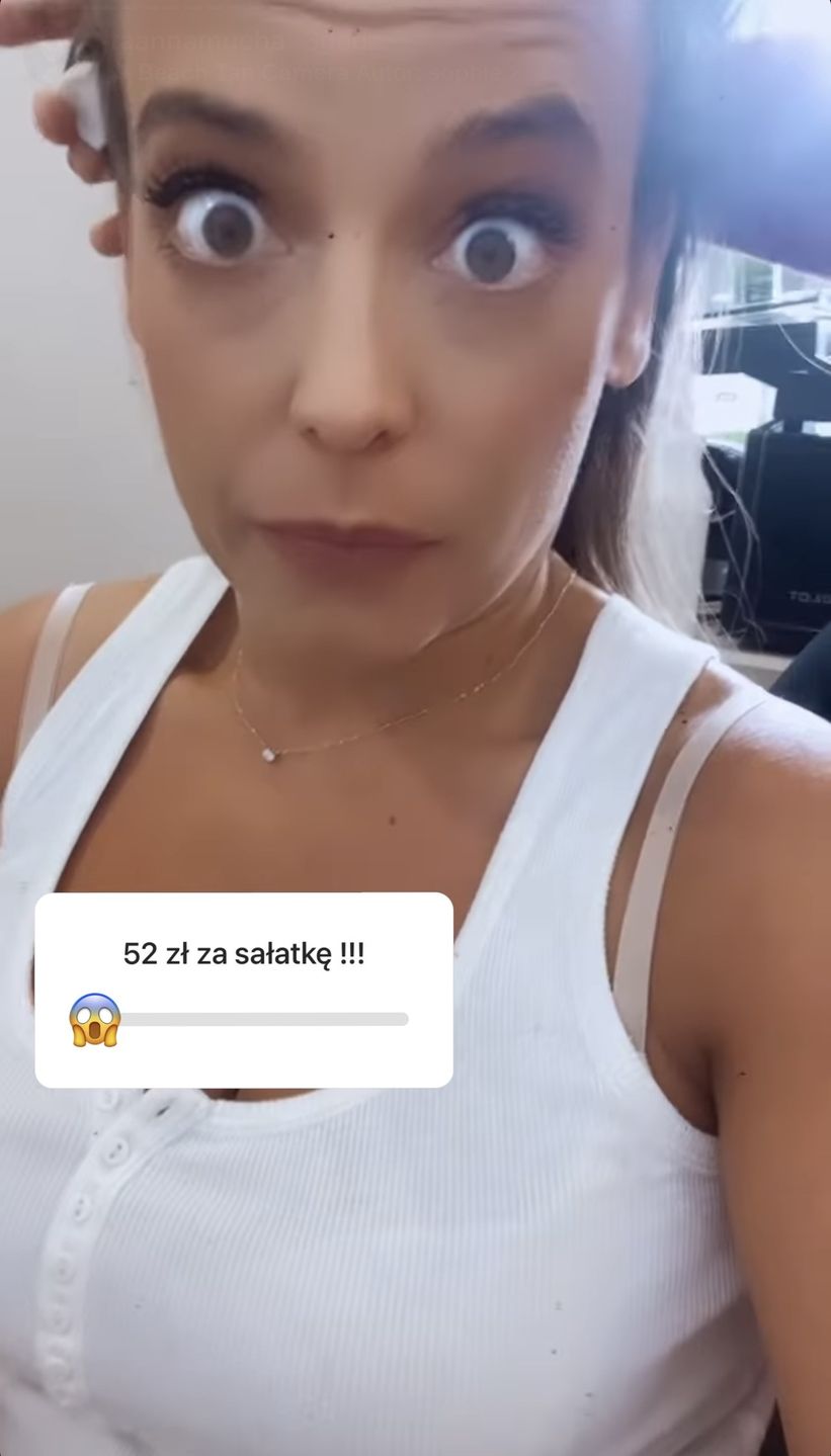 Zirytowana Anna Mucha pomstuje na sałatkę za 52 złote." Za to? TO MÓJ BIUST JEST WIĘKSZY!"
