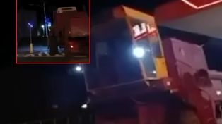 Dziki rajd kombajnem. Zniszczył scenę na dożynkach. Reakcja policji