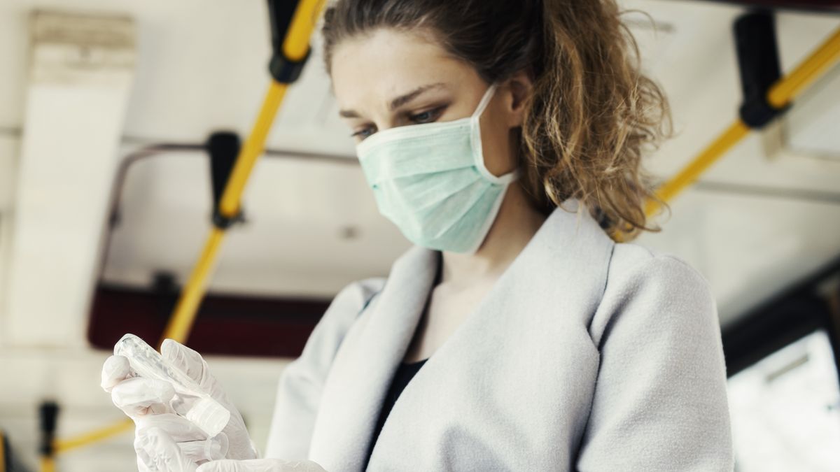 15 maja polski rząd znosi obowiązek noszenia maseczek na świeżym powietrzu.