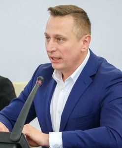 Przepychanki przed Sejmem. Brejza nie żałuje Kamińskiego i Wąsika