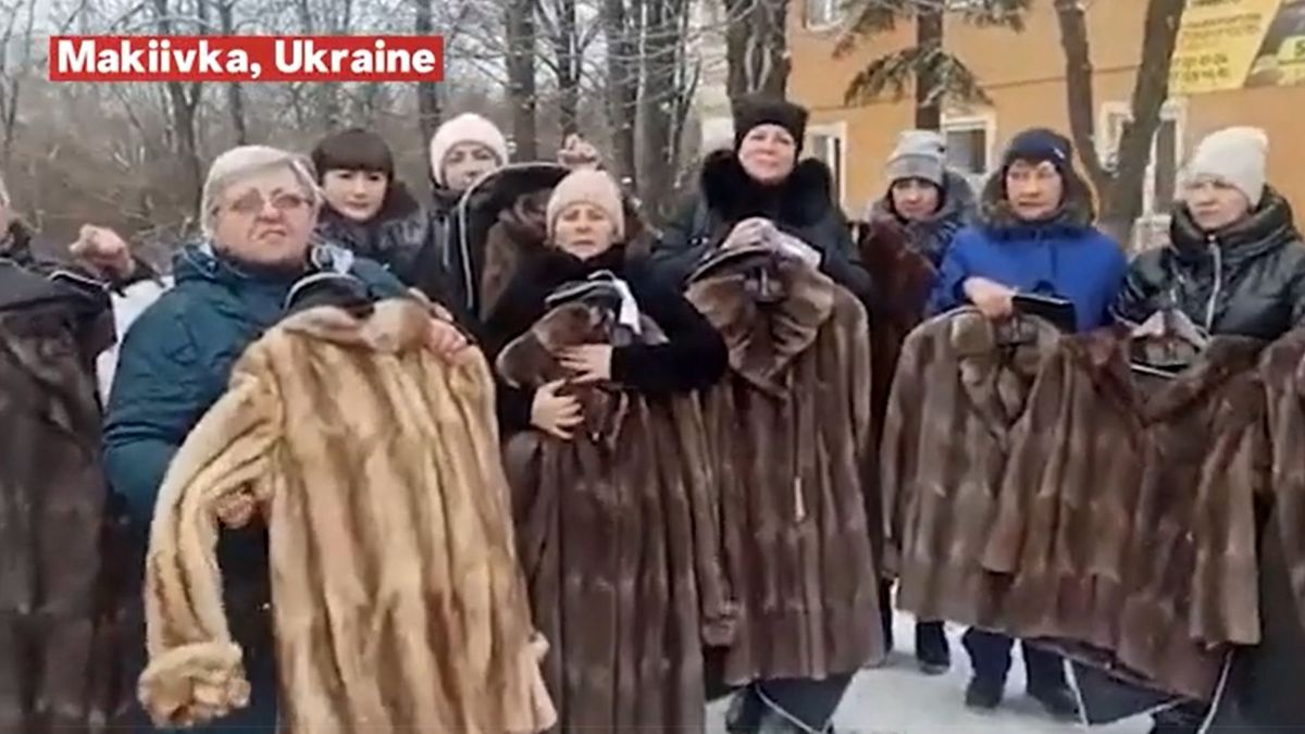 "Prezenty" dla wdów po żołnierzach, którzy stracili życie w Donbasie, walcząc po stronie Rosji