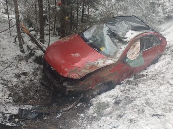 Tragiczny wypadek na drodze do Morskiego Oka. Nie żyje pasażer