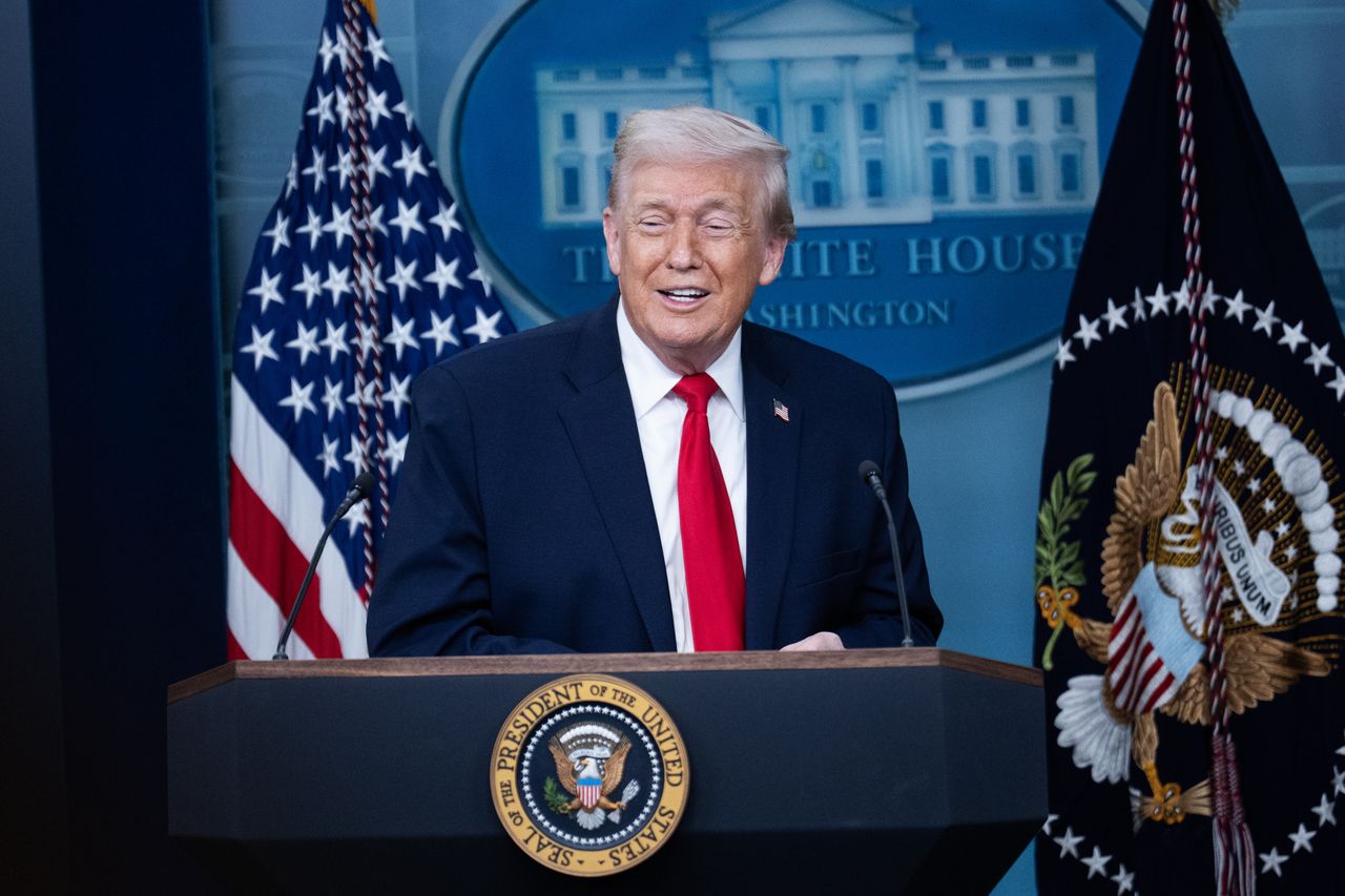 Trump i Walz na "podobnych falach". Prezydent USA zapowiada współpracę w Minnesocie