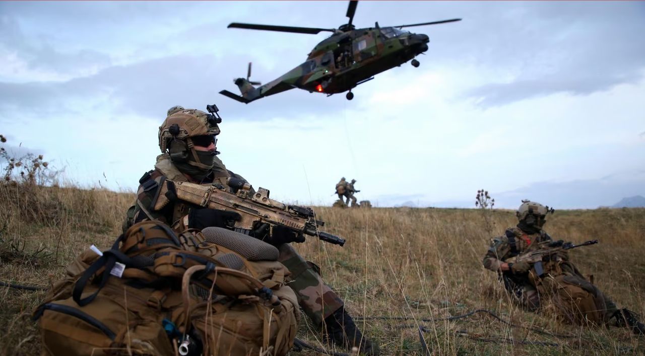 Paris and London contemplate troops on Ukraine ceasefire line