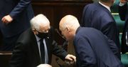Kaczyński w zagrożeniu. Korwin-Mikke bez dystansu i maseczki