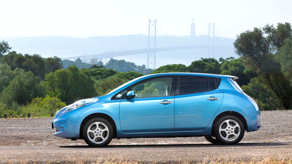 Akumulator do trzyletniego Nissana Leafa w polskim serwisie kosztuje blisko 100 tys. zł (fot. Nissan)