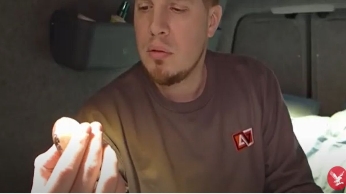 Nieświadomie zjadł cenne czekoladowe jajko