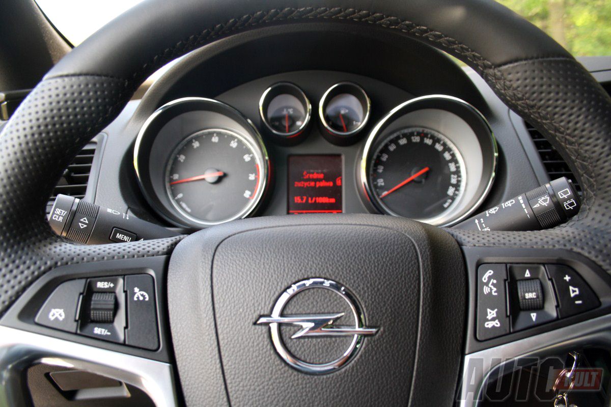 Opel Insignia Sport OPC Line