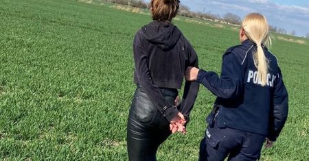 22-latka szła przez pole. Myślała, że ujdzie jej na sucho