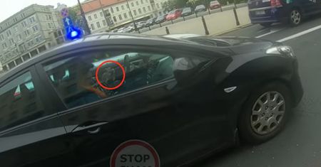 Nagranie z Warszawy rozwścieczyło internautów. "Plastik nietykalności"