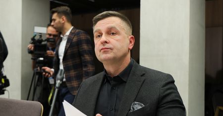 Padły oskarżenia w Sejmie. Kaczyński uderzył pod pomnikiem?