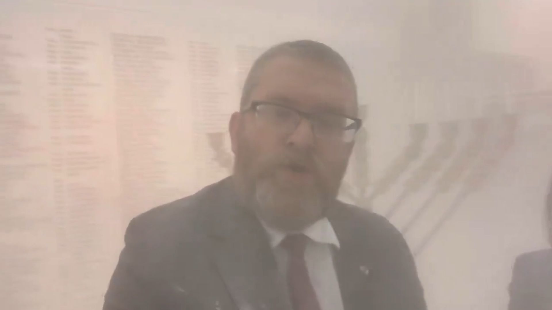Skandal w Sejmie. Grzegorz Braun użył gaśnicy