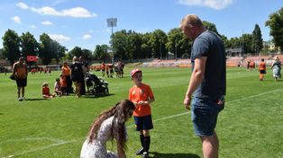 Wielki finał sezonu Akademii Piłki Nożnej Chrobrego Głogów. Było sportowo i piknikowo