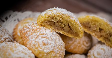 Do herbaty podaj te ciasteczka. Przepis jest dziecinnie prosty, a nadzienie smakuje bajecznie