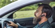 Praktyczna słuchawka Bluetooth. Prowadź rozmowy z telefonem w kieszeni