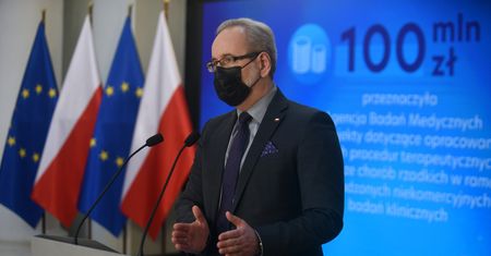 Adam Niedzielski o szczepieniach w Rzeszowie. Odbył się sztab