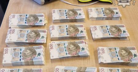 Uwierzyła "policjantce". 58-latka straciła ponad 400 tys. zł