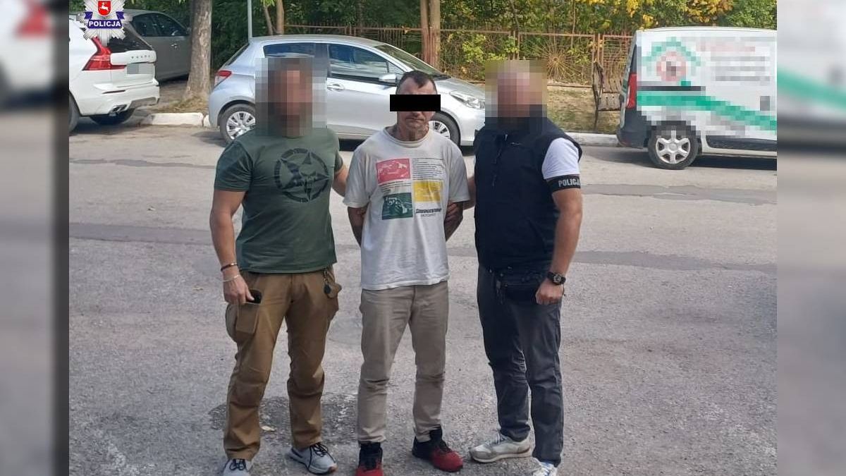 Zatrzymany, policjanci