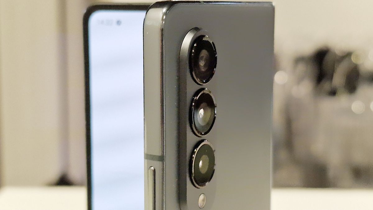 Samsung Galaxy Z Fold 4