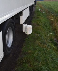 Legnica. Kradli paliwo z samochodów ciężarowych. Zostali zatrzymani na gorącym uczynku