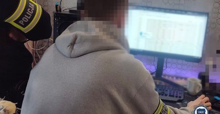 Przeprowadzał globalne ataki DDoS. Haker z Polski zatrzymany