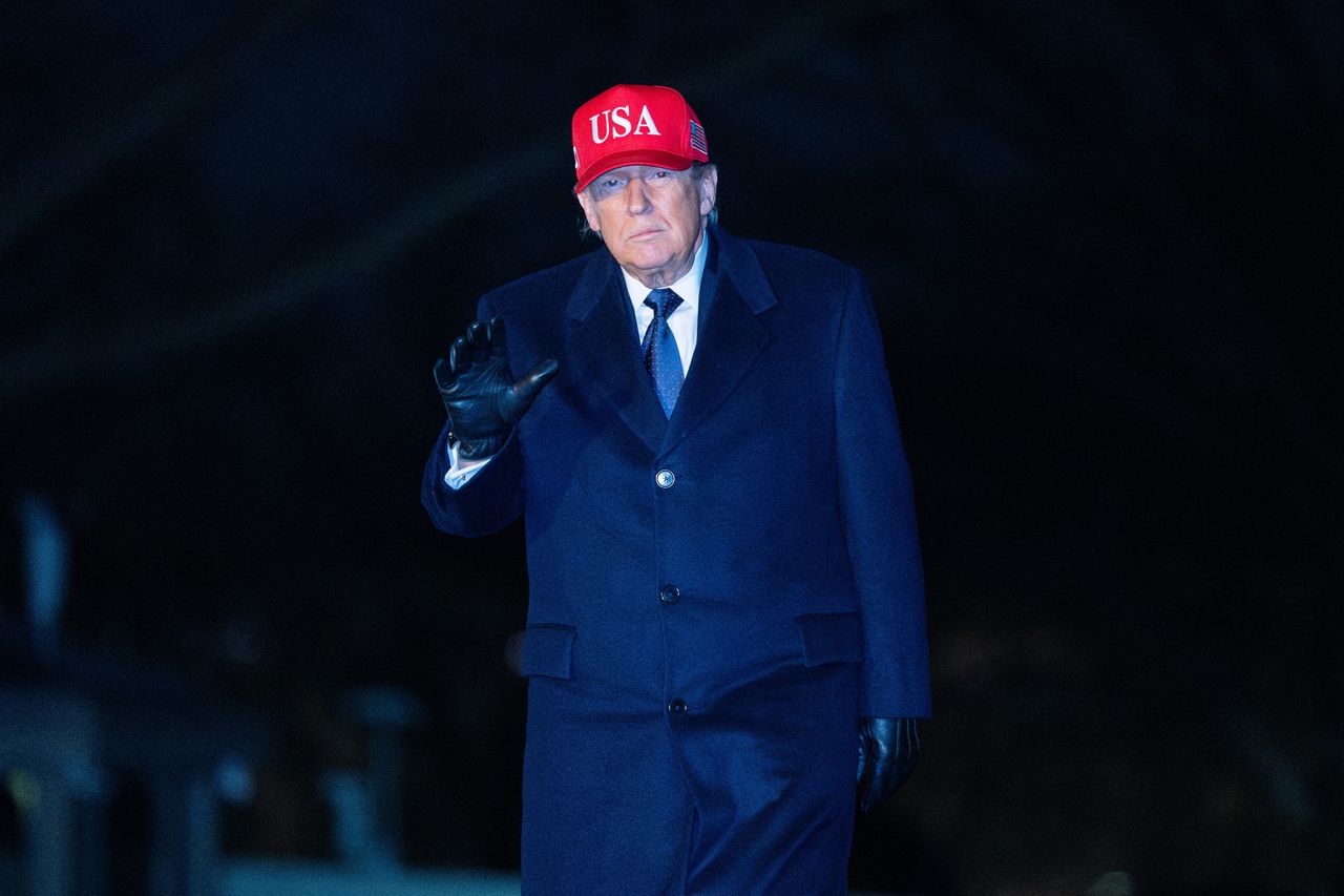 "Kolejny lekkomyślny atak Trumpa". Hiszpańska prasa o ataku na Iran