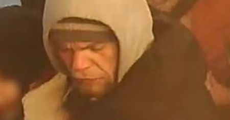 Pobicie przed konsulatem Rosji w Poznaniu. Policja szuka tego mężczyzny