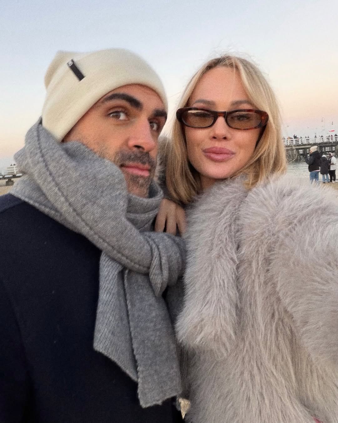 Akop Szostak z narzeczoną