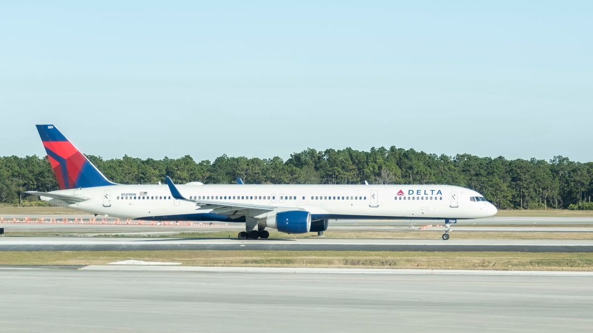 Samolot stanął w płomieniach tuż przed startem 