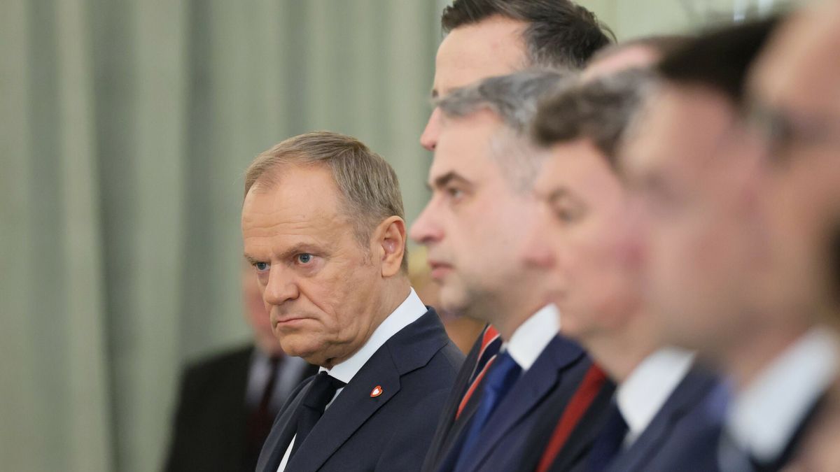 Rekonstrukcja rz?du Donalda Tuska
Fot. Wojciech Olkusnik/East News, Warszawa, 13.05.2024. Prezydent Andrzej Duda dokonal zmian w skladzie rzadu premiera Donalda Tuska.
N/z: Donald Tusk, Wladyslaw Kosiniak-Kamysz, Krzysztof Gawkowski
Wojciech Olkusnik