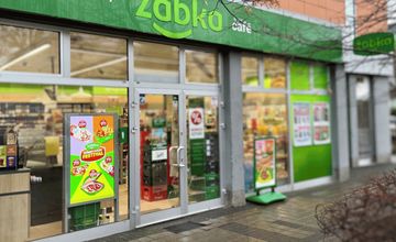 Żabka dalej rośnie jak na drożdżach. Więcej na marketing