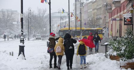 Nadciąga załamanie pogody. IMGW ostrzega przed dużymi opadami śniegu