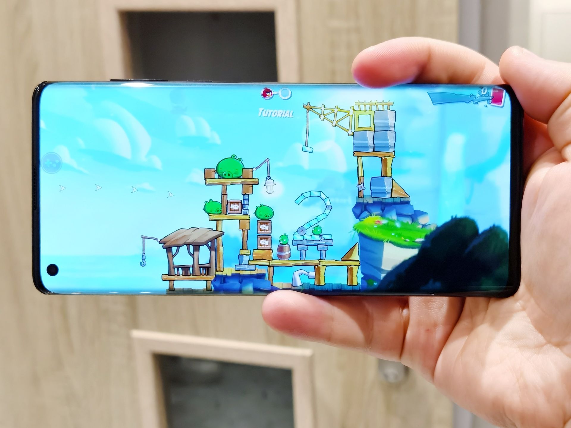 Motorola Edge po kilku miesiącach stała się jednym z najciekawszych smartfonów na rynku 6