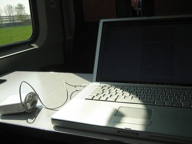 10 wskazówek jak bezpiecznie transportować laptopa