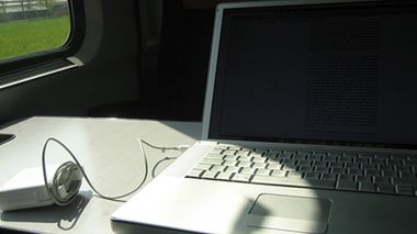 10 wskazówek jak bezpiecznie transportować laptopa 1