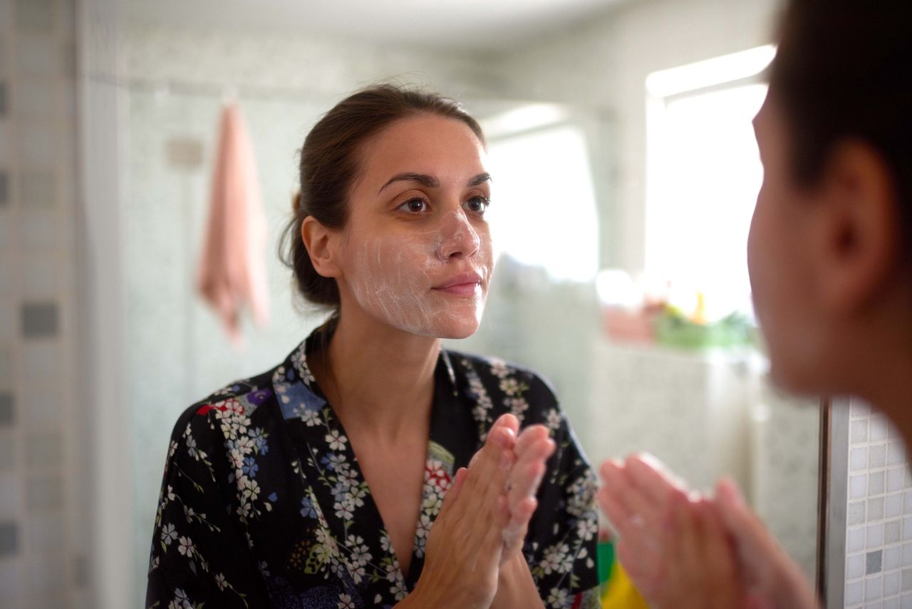 Manualne oczyszczanie twarzy. Czy wiesz jak najlepiej zadbać o skórę w domu?