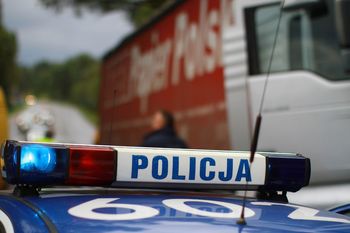 Minikowo: Utrudnienia na DK10. Ciężarówka wypadła z drogi