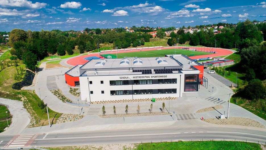 Wieliczka rozbudowuje bazę edukacyjną. Nowe szkoły rosną jak grzyby po deszczu (wieliczkacity.pl)