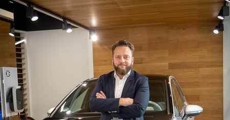 Łukasz Zadworny: 100 km przejeżdżam za 8 zł. Tworzymy od nowa całą gamę aut