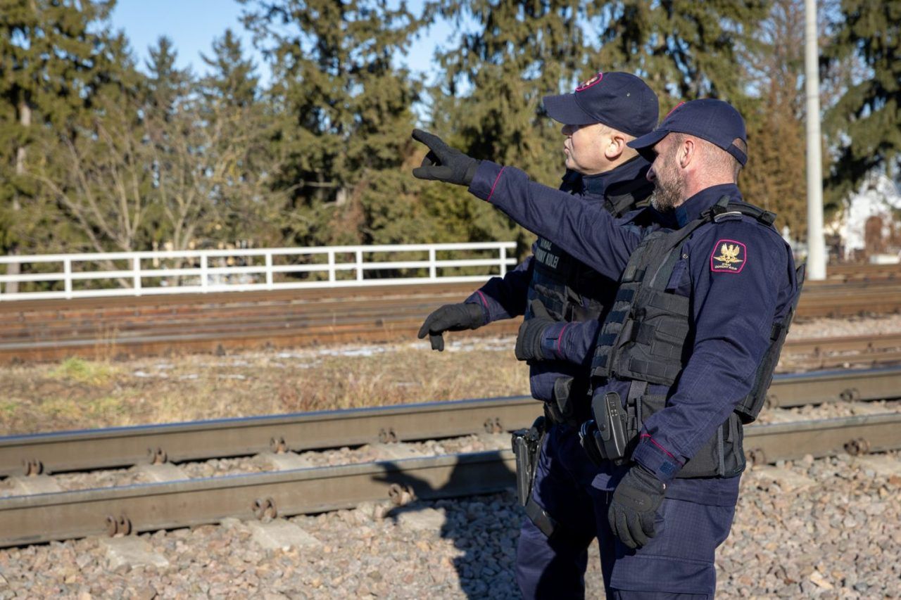 Łódź: Dzieci układały przeszkody na torach. Mogło dojść do tragedii