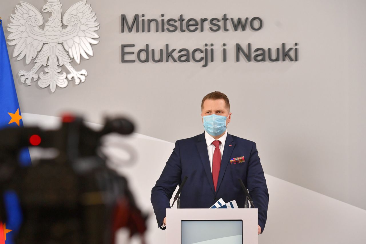 Kiedy powrót dzieci do szkół? Minister Czarnek podjął decyzję, "szkoła się odradza"