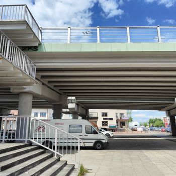 Kolejne podejście do przeniesienia dworca autobusowego w Stalowej Woli pod wiadukt nad ulicą Okulickiego. Zobacz zdjęcia