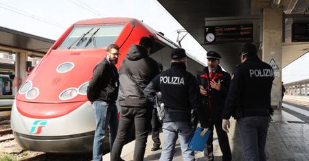 Włochy. Pociąg może zostać zatrzymany przez jednego pasażera