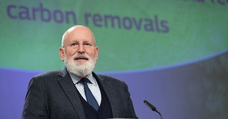 Frans Timmermans jak Donald Tusk. Polityk porzuca Brukselę