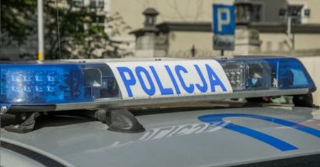 O krok od tragedii w Wodzisławiu Śląskim. Pijany mężczyzna spadł z mostku do rzeki