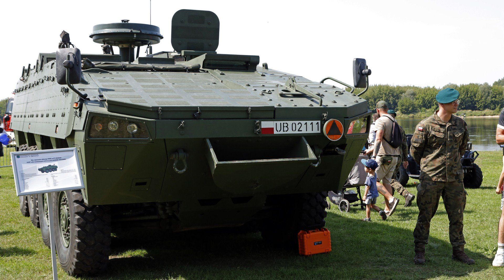 Piknik wojskowy w dniu święta WP na Błoniach Nadwiślańskich w Grudziądzu