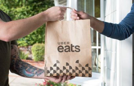 Uber Eats startuje w Krakowie z ofertą 70 restauracji