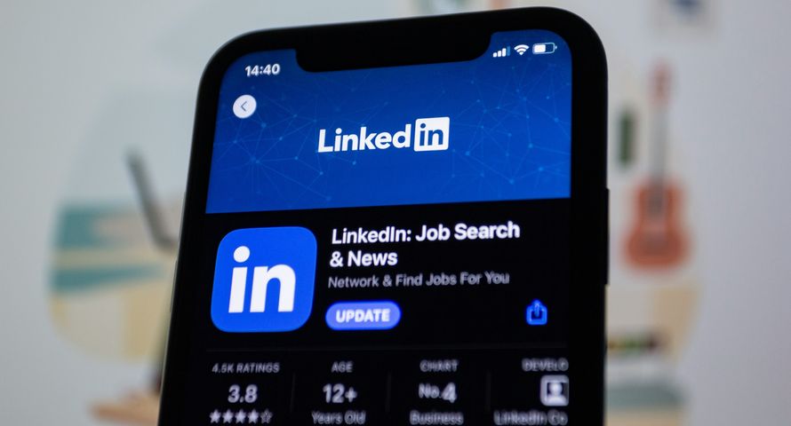 LinkedIn poprawi targetowanie reklam. Dzięki danym Microsoftu