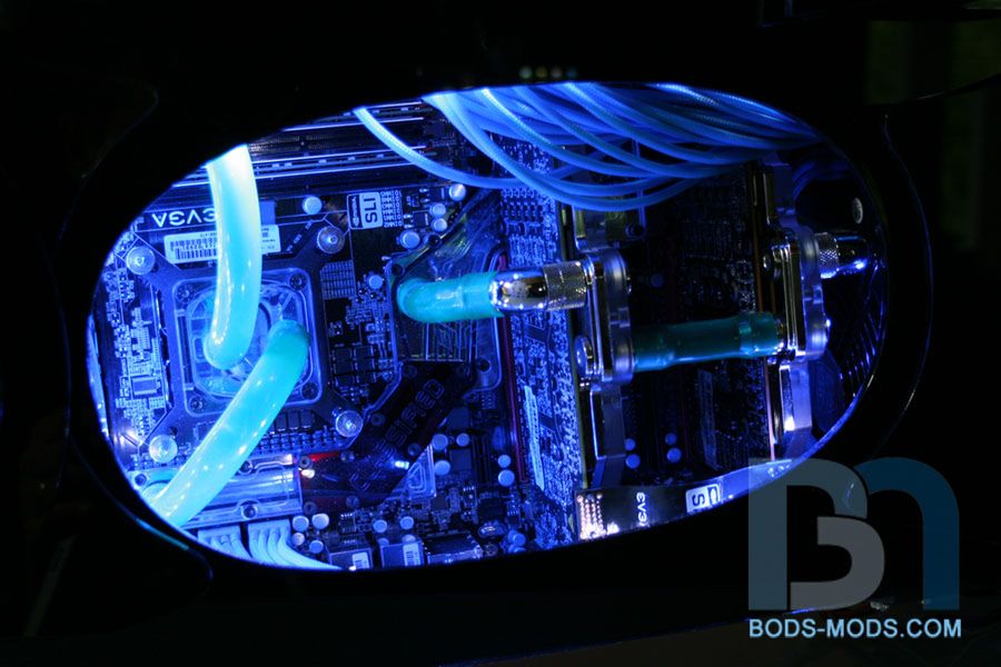 Zmień swojego PC w motocykl z Trona 11