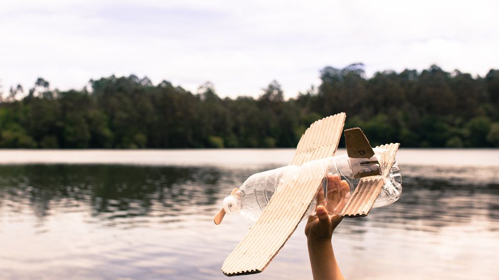 Zabawki z recyklingu rozbudzają wyobraźnię i kreatywność, dostarczając jednocześnie świetnej rozrywki